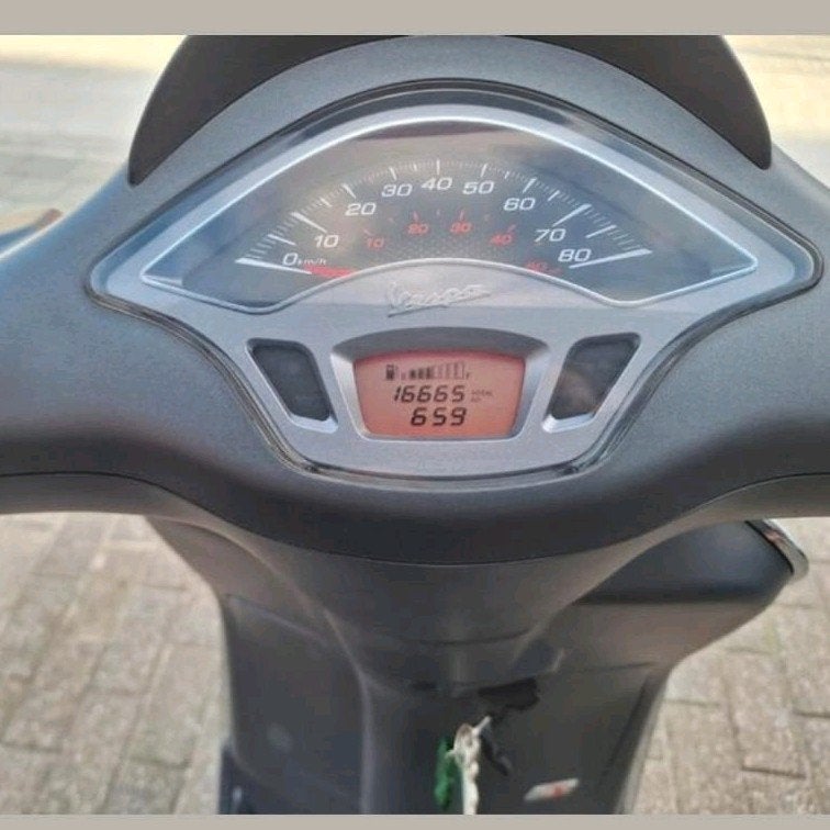 Prachtige Vespa Sprint S (Matgrijs) – met topkoffer, Ophalen, Zo goed als nieuw, Vespa