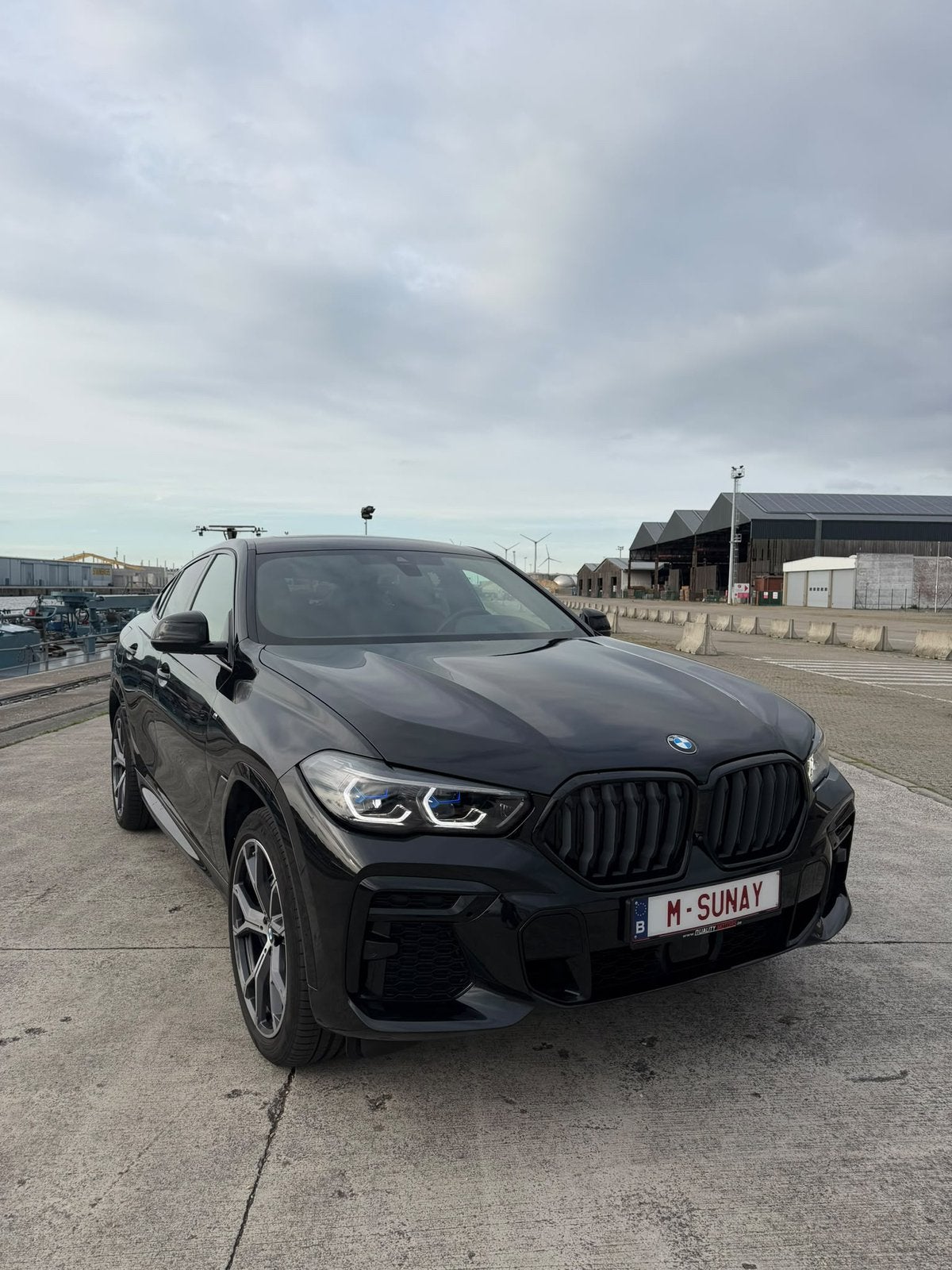 BMW X6 xDrive 40d mild hybride mpack, Auto's, Automaat, Stof, Zwart, Zwart