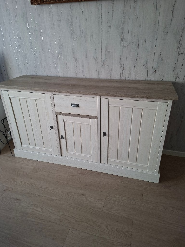 landelijke dressoir, Ophalen