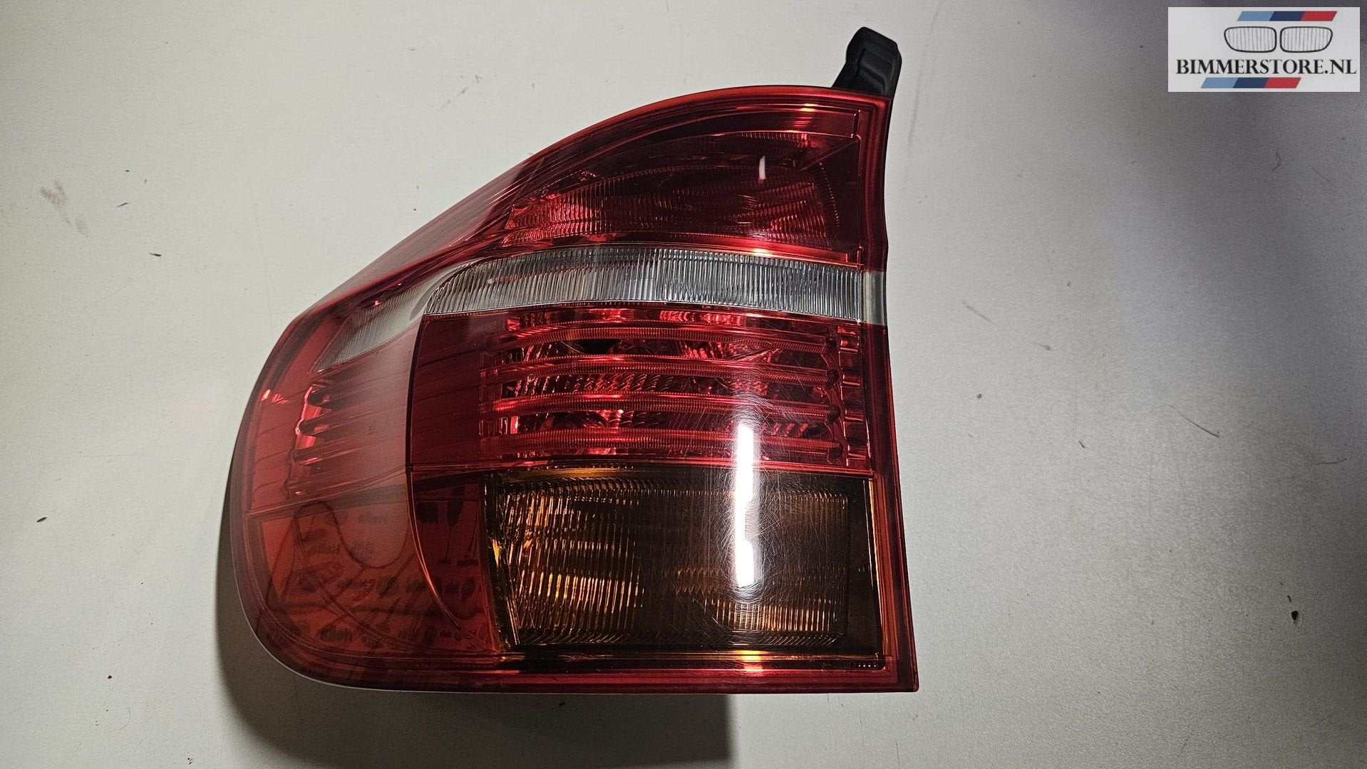 Achterlicht LED rood op zijpaneel links lichte kras BMW X5 E, Auto-onderdelen, Verlichting, BMW, Gebruikt, Ophalen of Verzenden