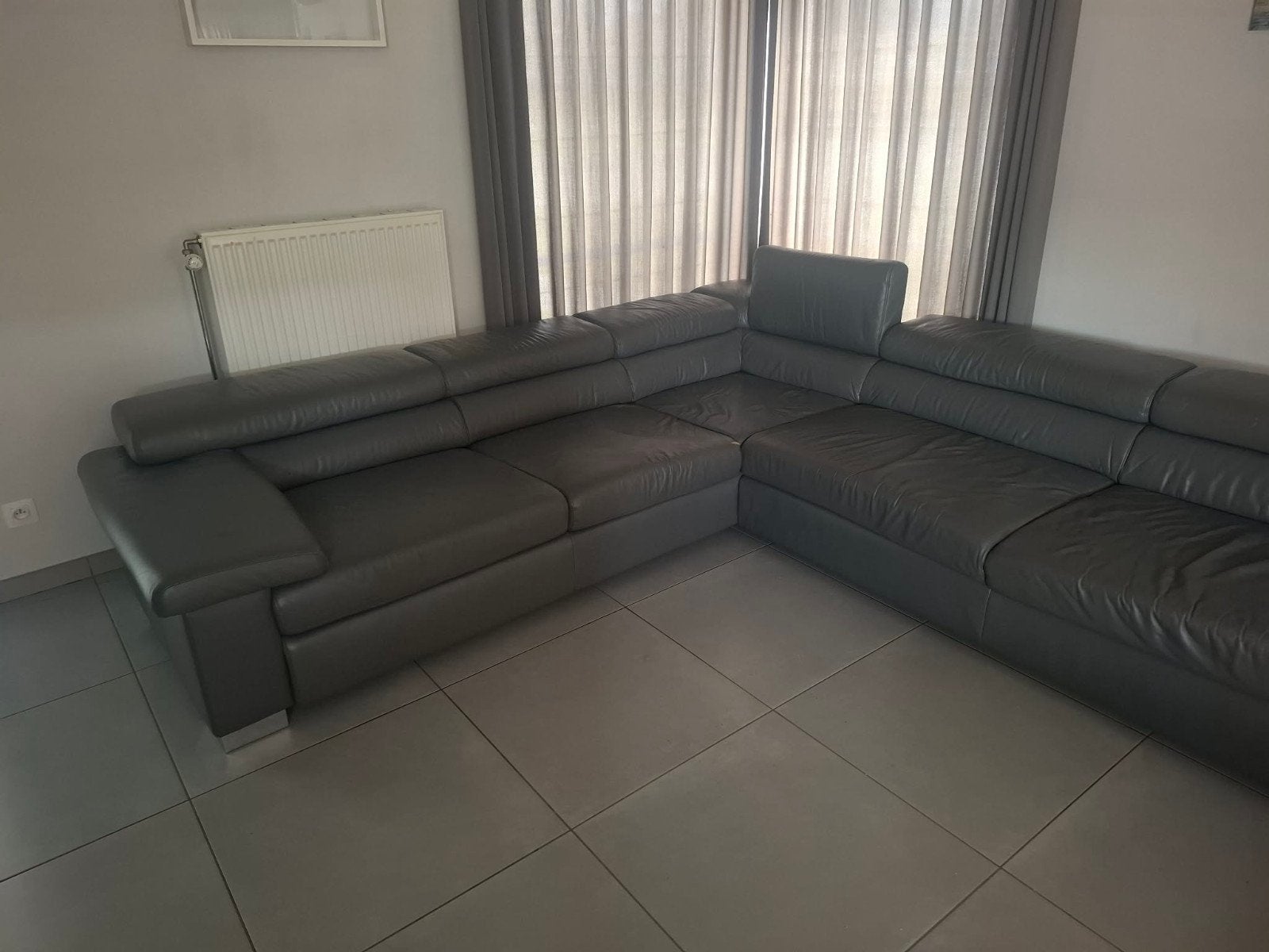 Lederen zetel in het grijs, Huis en Inrichting, Ophalen