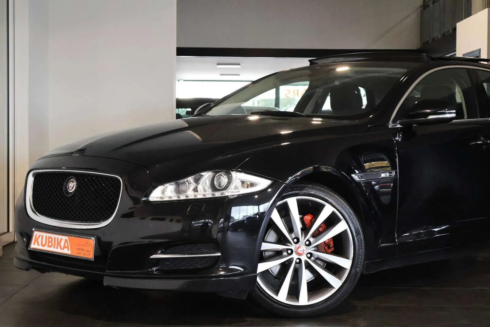 Jaguar XJ 3.0 V6 Diesel Pano DodeH Elek.V Keyless Garantie*, Auto's, Jaguar, Automaat, 275 pk, Zwart, 2993 cc