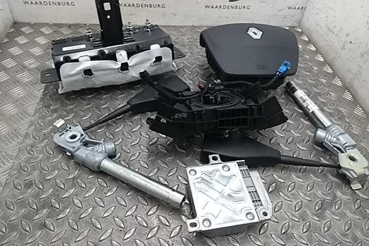 RENAULT KANGOO AIRBAG SET 2018, Ophalen of Verzenden, Gebruikt, ARN erkend
