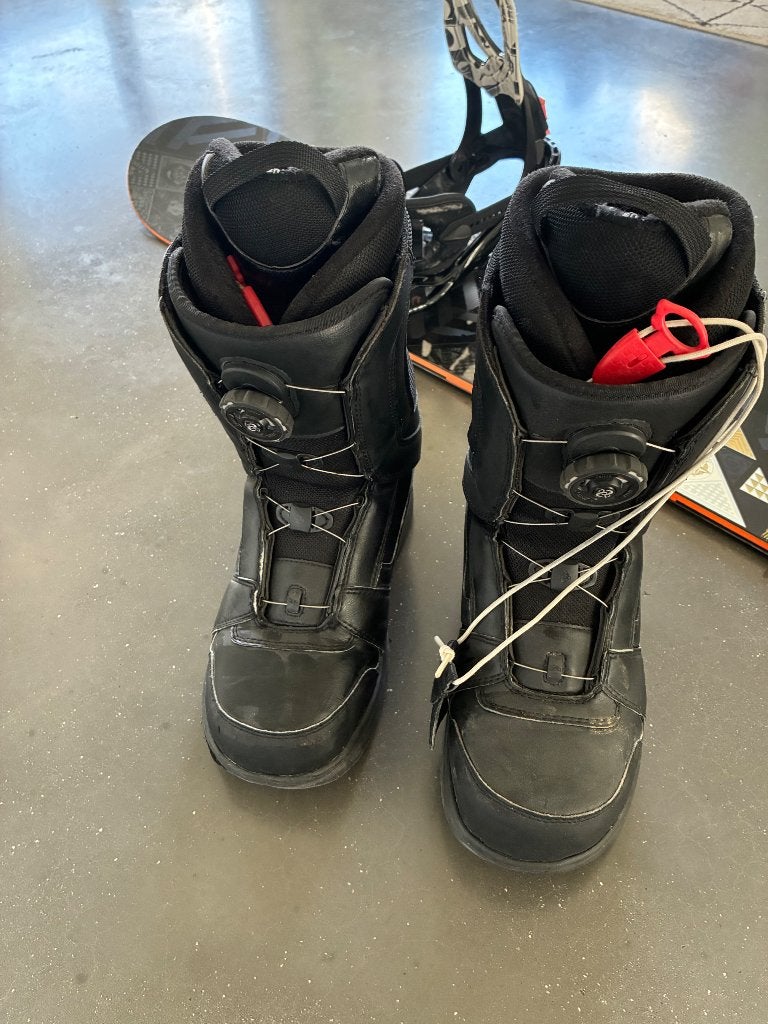 Snowboard booths, Sport en Fitness, Ophalen, Gebruikt, Schoenen
