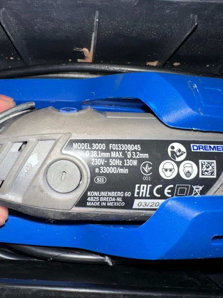 Dremel, Enlèvement, Comme neuf