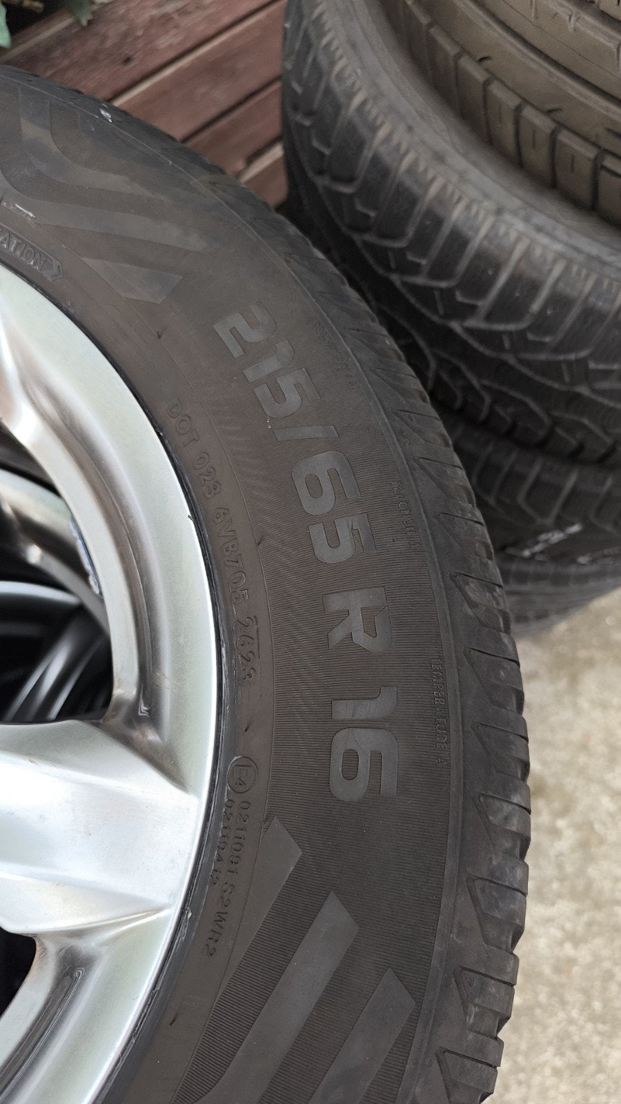 Roues complètes Dacia Duster, Renault, Autos : Pièces & Accessoires, Pneus et Jantes, 215 mm, 4 Saisons, 16 pouces