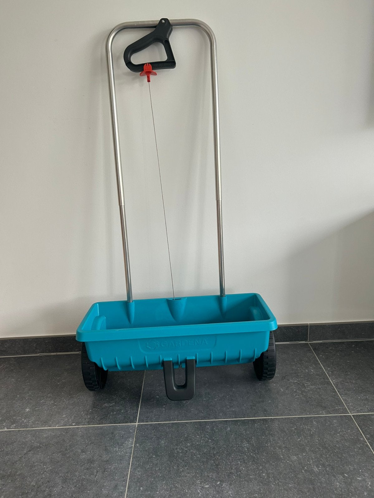 Nieuwe gardena L-strooier, Tuin en Terras, Hand-tuingereedschap, Ophalen, Nieuw, Overige soorten