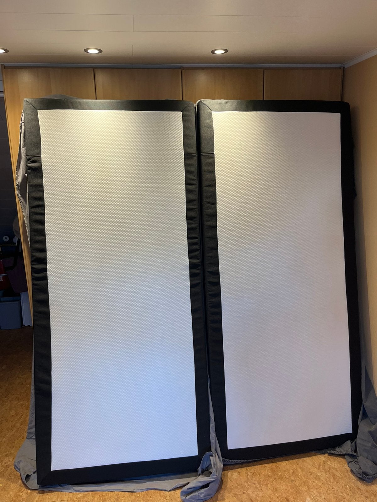 2 matelas à ressorts, Maison & Meubles, Enlèvement, Comme neuf