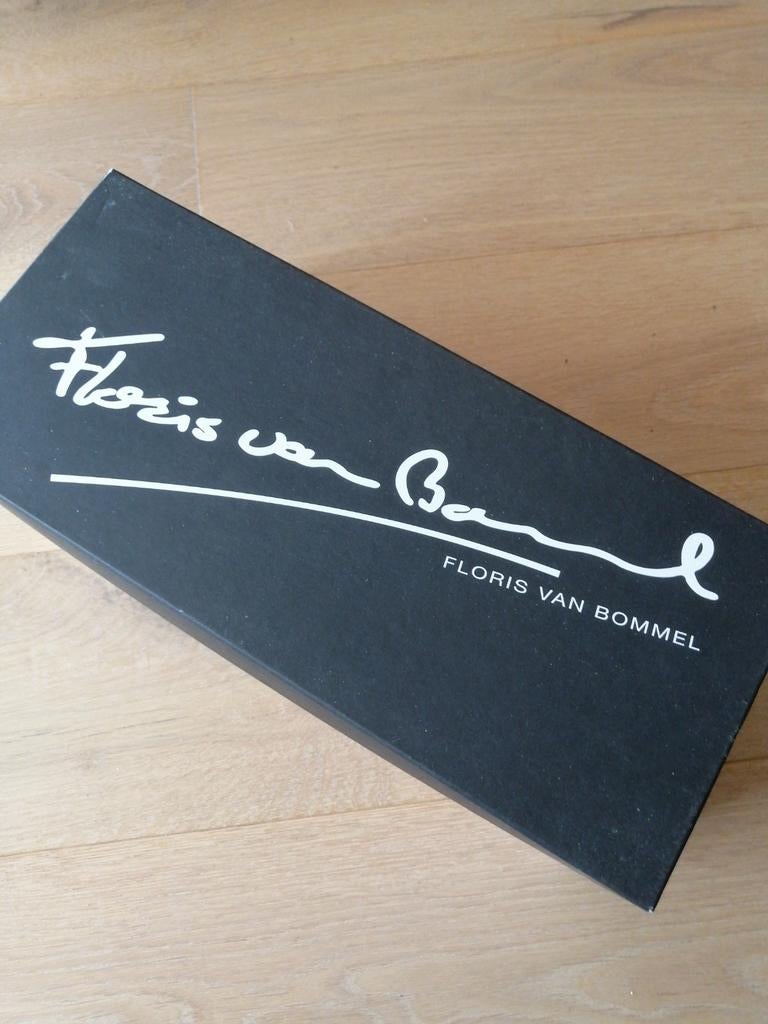 Slippers ozark henry, Ophalen