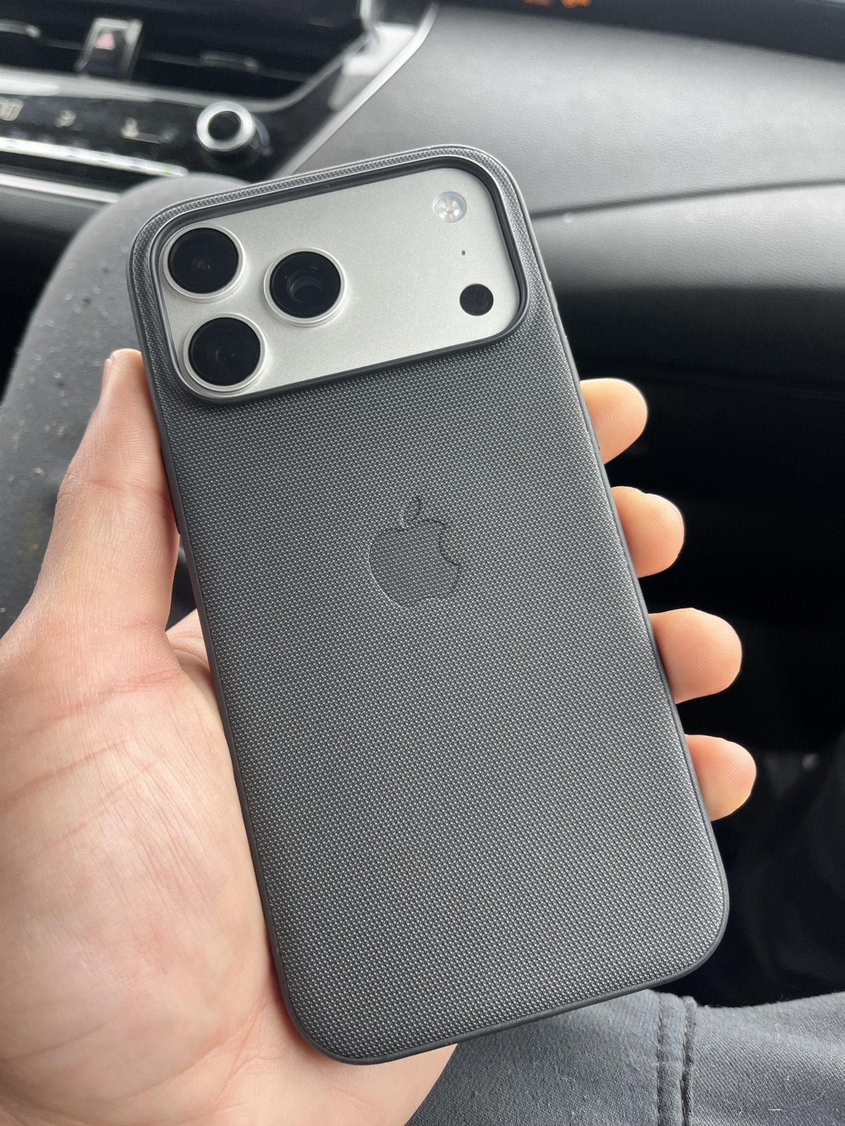 Zwart geweven hoesje voor Apple (iPhone 17Pro), Ophalen, Zo goed als nieuw, Apple, Zwart