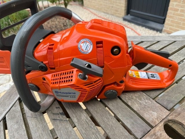 Husqvarna 555 kettingzaag, Jardin & Terrasse, Outils à main, Enlèvement ou Envoi, Utilisé, Autres types, Husqvarna