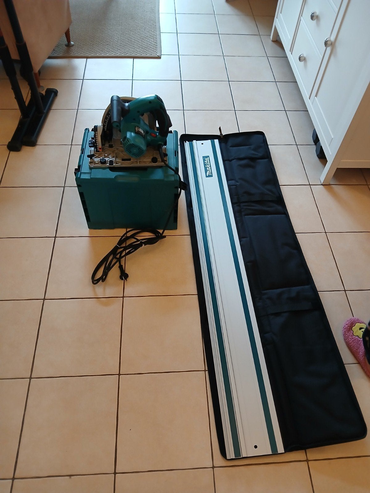 Nieuwe Makita sp6000j invalzaag, Doe-het-zelf en Bouw, Gereedschap | Zaagmachines, Ophalen, Invalzaag