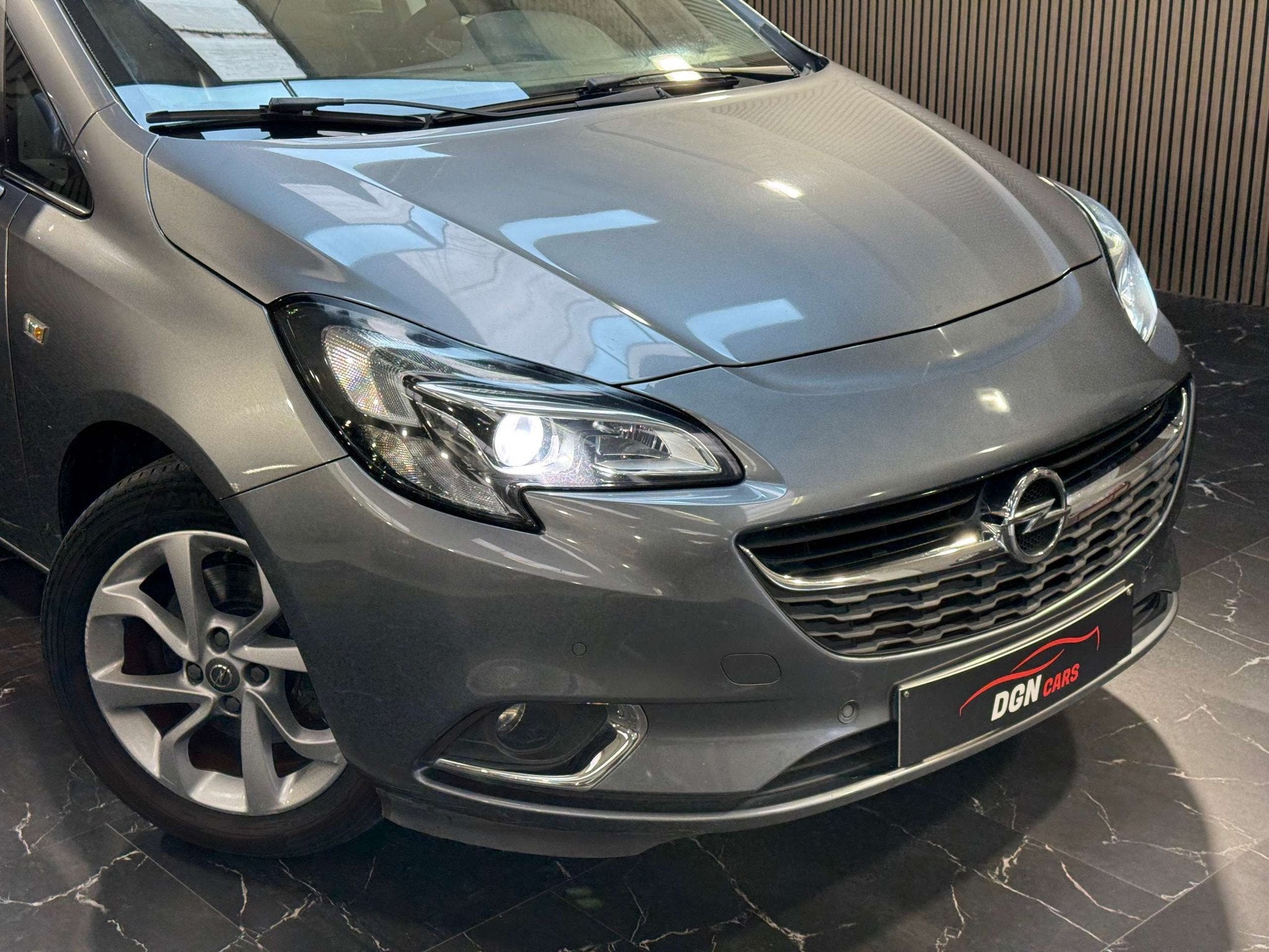Opel Corsa Corsa 1.4 Turbo Black Edition Start/Stop, Autos, Argent ou Gris, Euro 6, Entreprise, Boîte manuelle