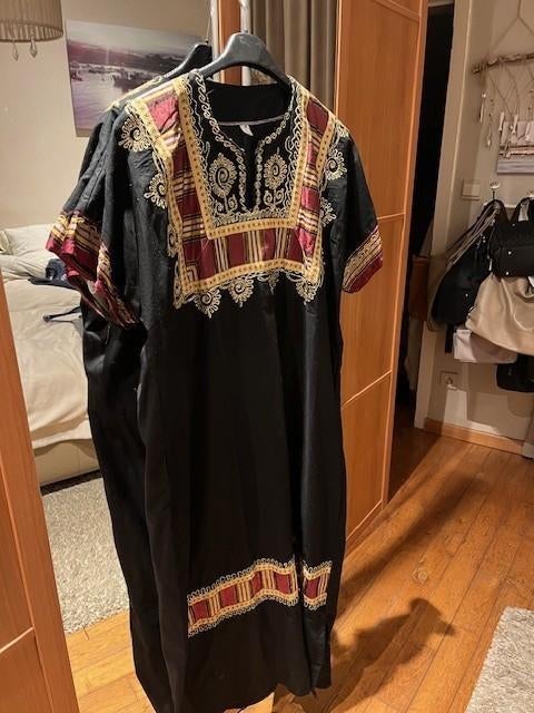 Zwarte Kaftan, Taille 38/40 (M), Autres types, Comme neuf, Enlèvement