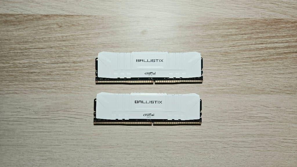 Crucial Ballistix Wit 16GB (2x8GB) DDR4 3200MHz CL16 RAM Kit, DDR4, Ophalen of Verzenden, Zo goed als nieuw, Desktop