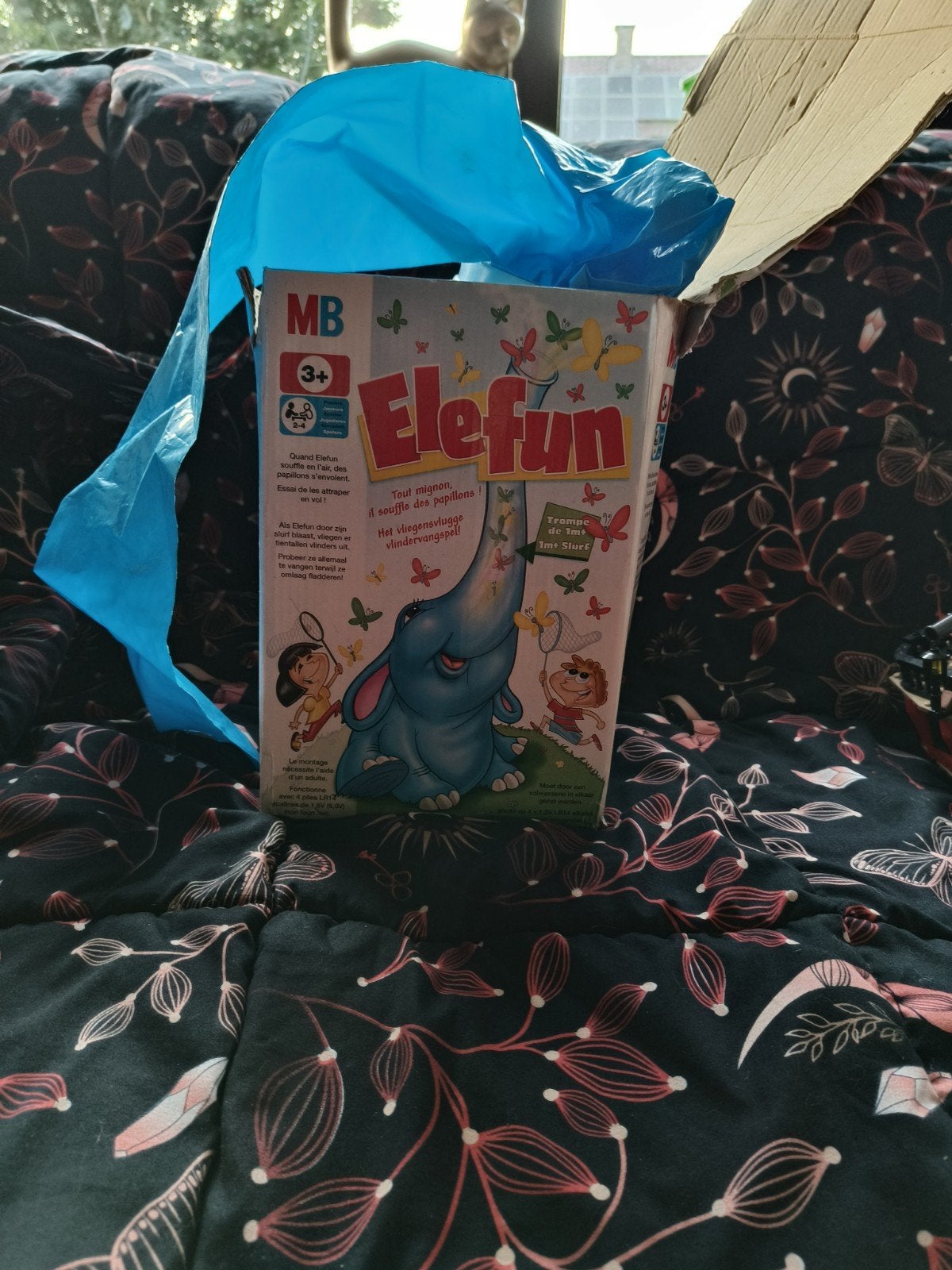 Spel olifant met vlinders, Enfants & Bébés, Jouets | Peluches, Enlèvement, Éléphant