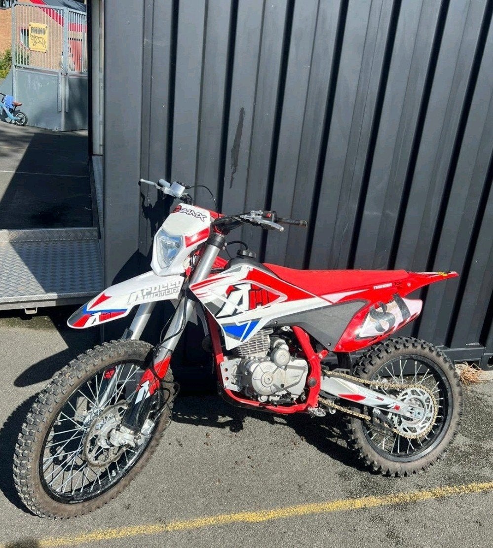 Apollo thunder 300cc, Fietsen en Brommers, Ophalen of Verzenden