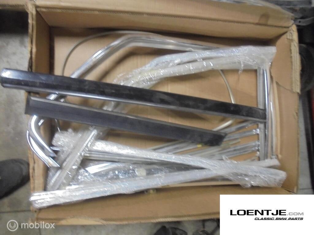 Sierlijsten set BMW 5-serie E28 ('82-'88), Gebruikt, Ophalen of Verzenden, BMW