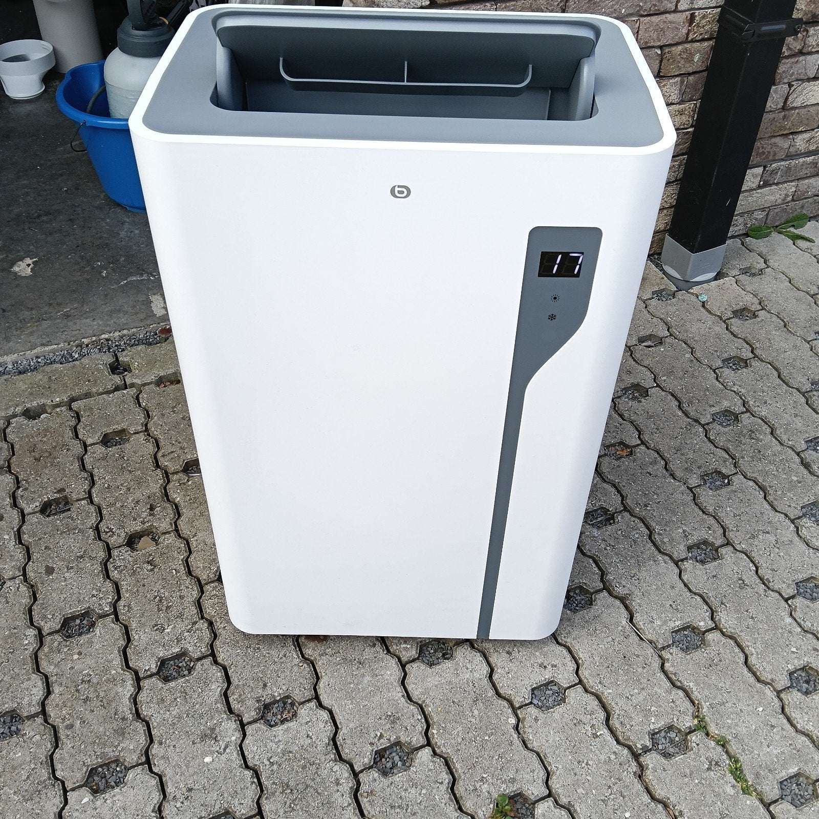 Airco Defect!!, Ophalen