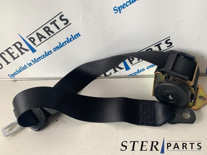 Ceinture de sécurité arrière centre d'un Mercedes E-Klass, 3 mois de garantie, Utilisé, -, -