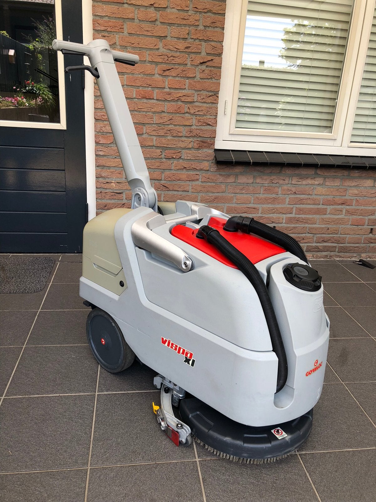 Autolaveuse Comac Vispa XL, Enlèvement, Comme neuf, Machine de nettoyage à brosse