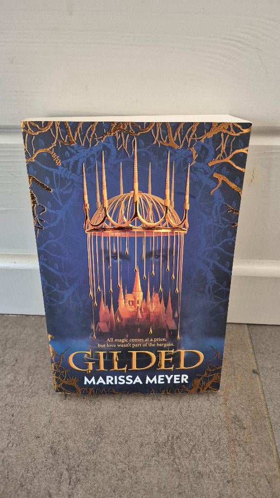 Marissa Meyer- Gilded, Boeken, Ophalen of Verzenden, Gelezen
