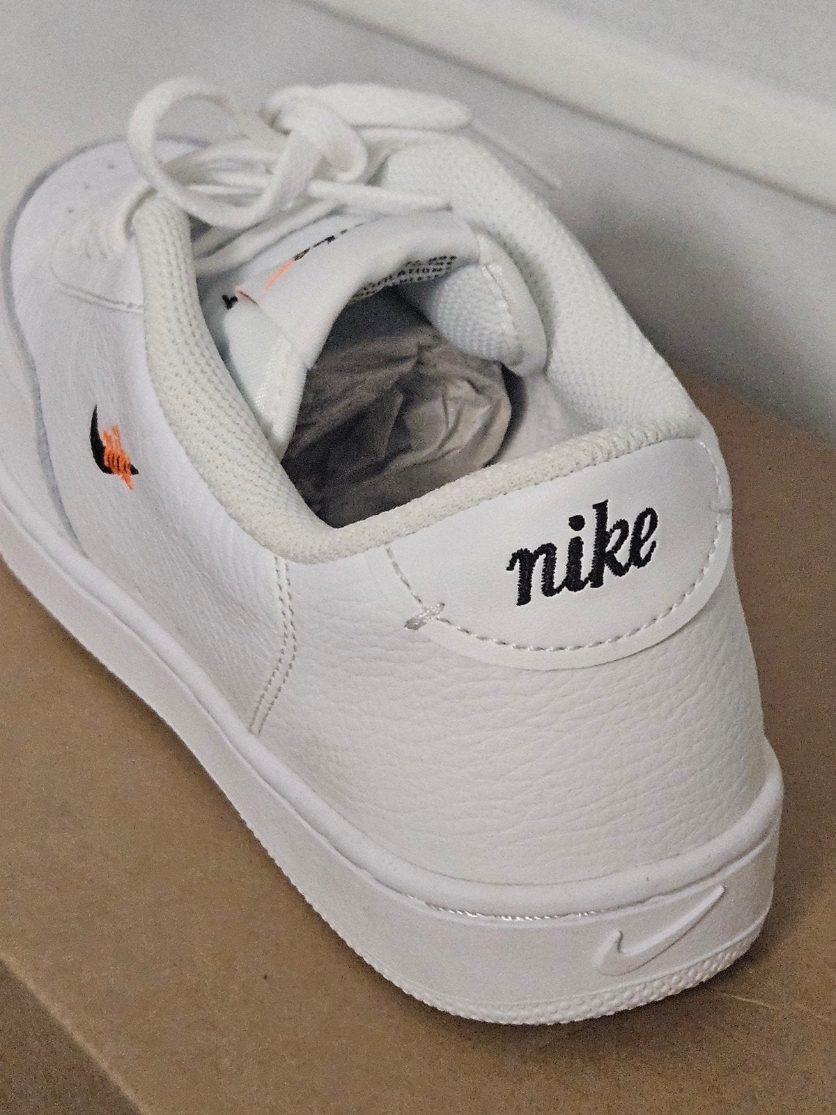 BASKETS Nike, point 38,5, Sport en Fitness, Basketbal, Ophalen, Nieuw, Schoenen