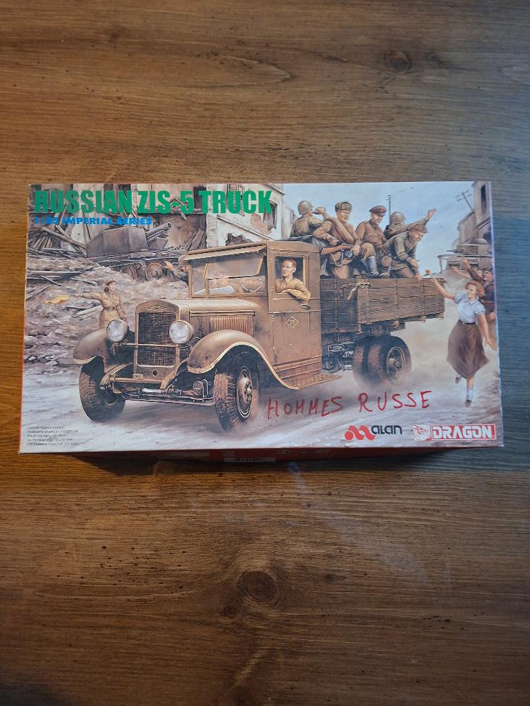 Camion russe, Hobby en Vrije tijd, Modelbouw | Auto's en Voertuigen, Overige merken, 1:32 tot 1:50, Ophalen of Verzenden, Zo goed als nieuw