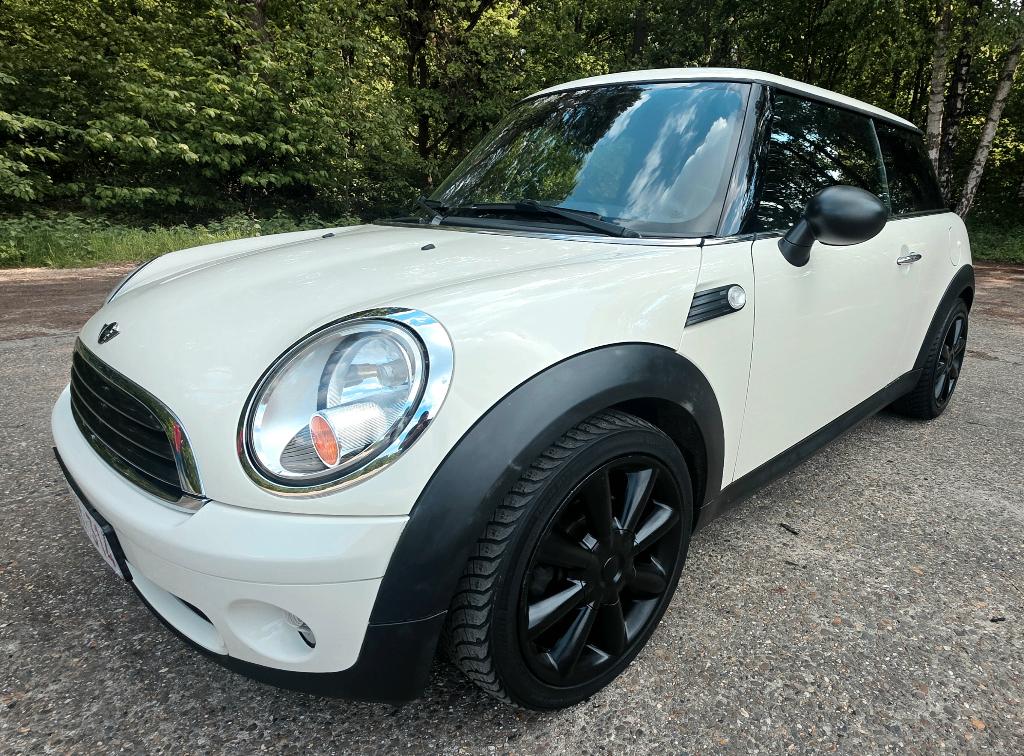 Approuvé pour la vente, Cruise Control, Achat, Boîte manuelle, Noir