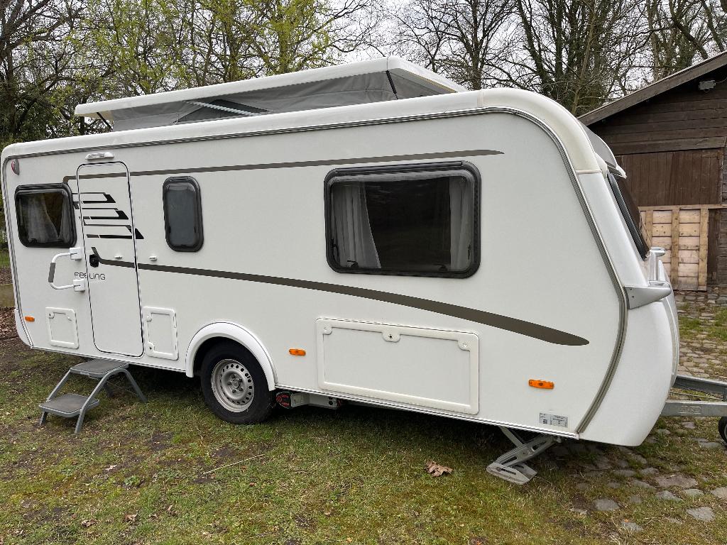 caravan eriba Feeling, Coin salon convertible, Poêle, Particulier, Eriba