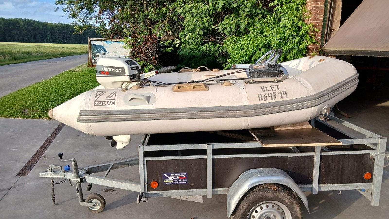 Rubberboot + Johnson 9.9 pk motor, Ophalen, Zodiac