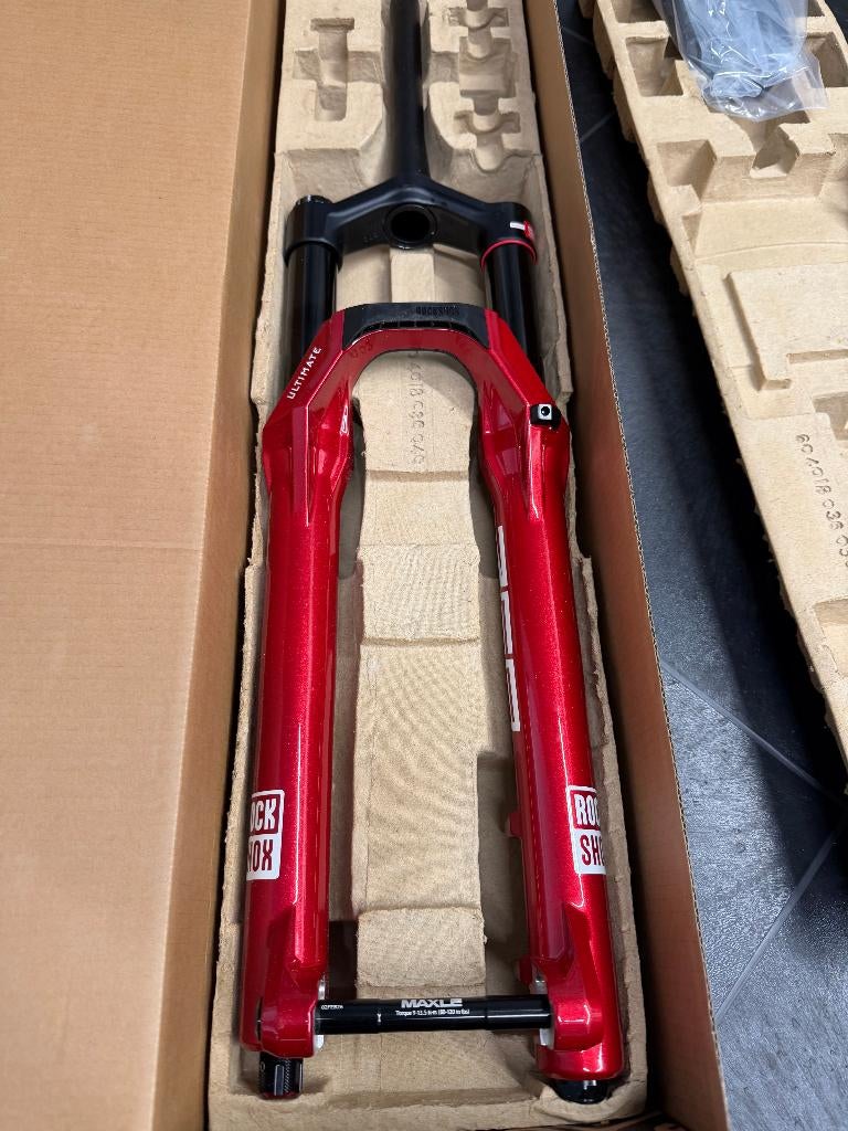 ROCKSHOX ZEB Ultimate B1 Charger 3.2 RC2 170 mm 2027, Neuf, Enlèvement ou Envoi, Fourche avant, Rockshox