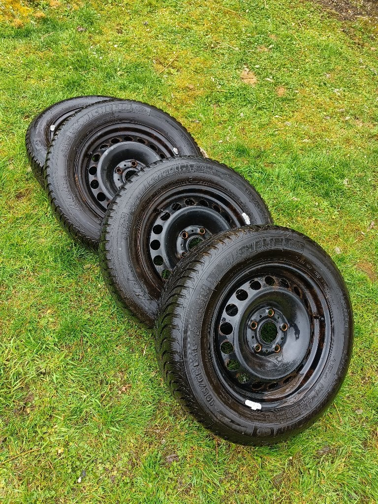 4x Seat wielen + Michelin Alpin winterbanden 195/65R15, Auto-onderdelen, Banden en Velgen, Ophalen, Gebruikt, 15 inch, Banden en Velgen
