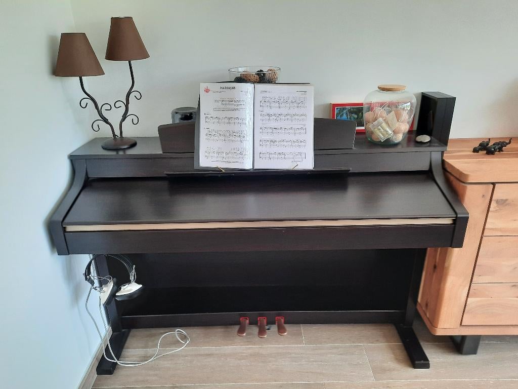 Piano numérique Yamaha Clavinova CLP-340, Musique & Instruments, Pianos, Comme neuf, Enlèvement, Piano, Digital