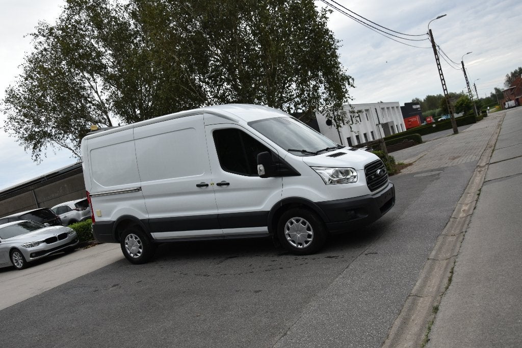 Ford Transit 2.0 TDCi L2H2 Camera/Navigatie/Leder/Laadkast, Dealer onderhouden, 4 cilinders, Wit, Leder