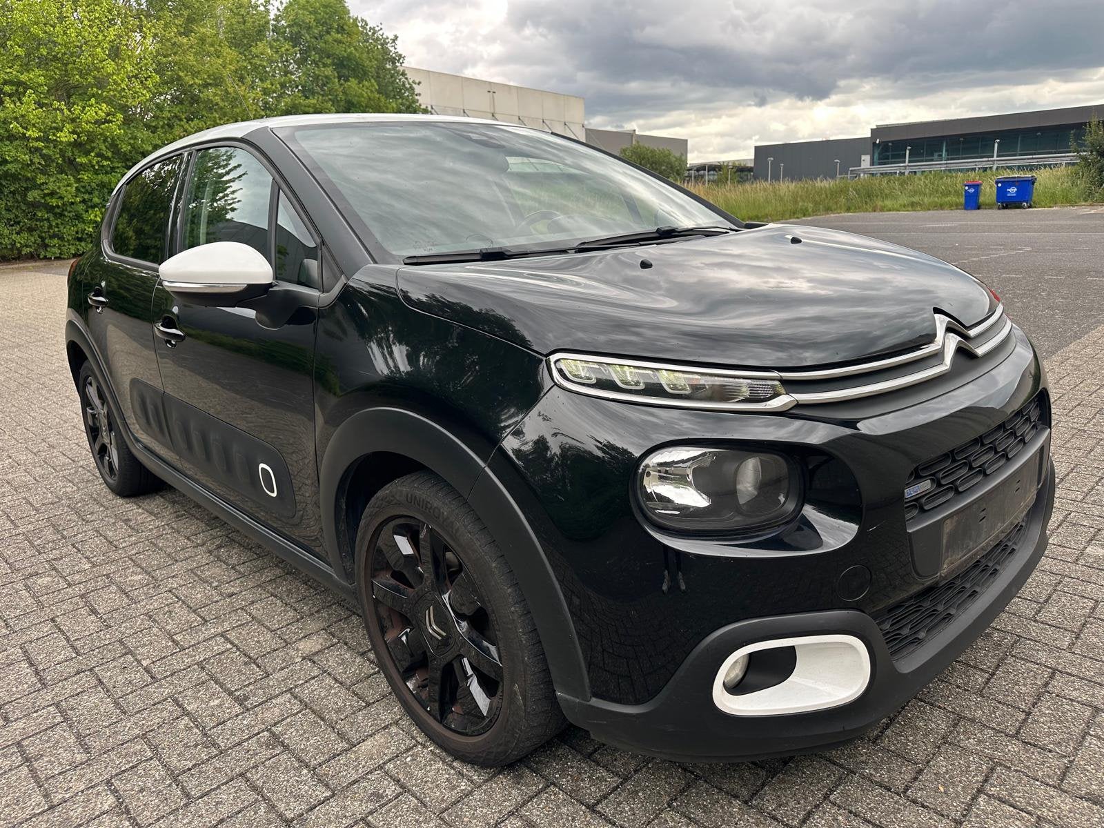 Citroën C3 1.2i | 2017 | 158000KM BT Cam Navi | Goede staat, Auto's, Citroën, Stof, 1199 cc, Zwart, Bedrijf