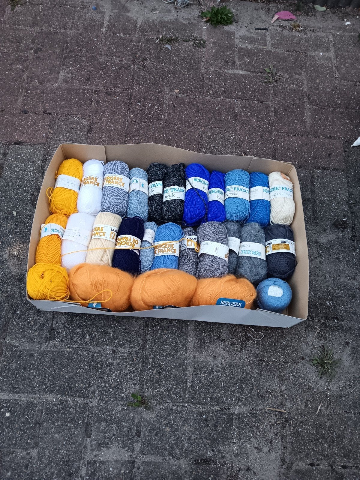 Lot wol bergere de france, Hobby en Vrije tijd, Ophalen