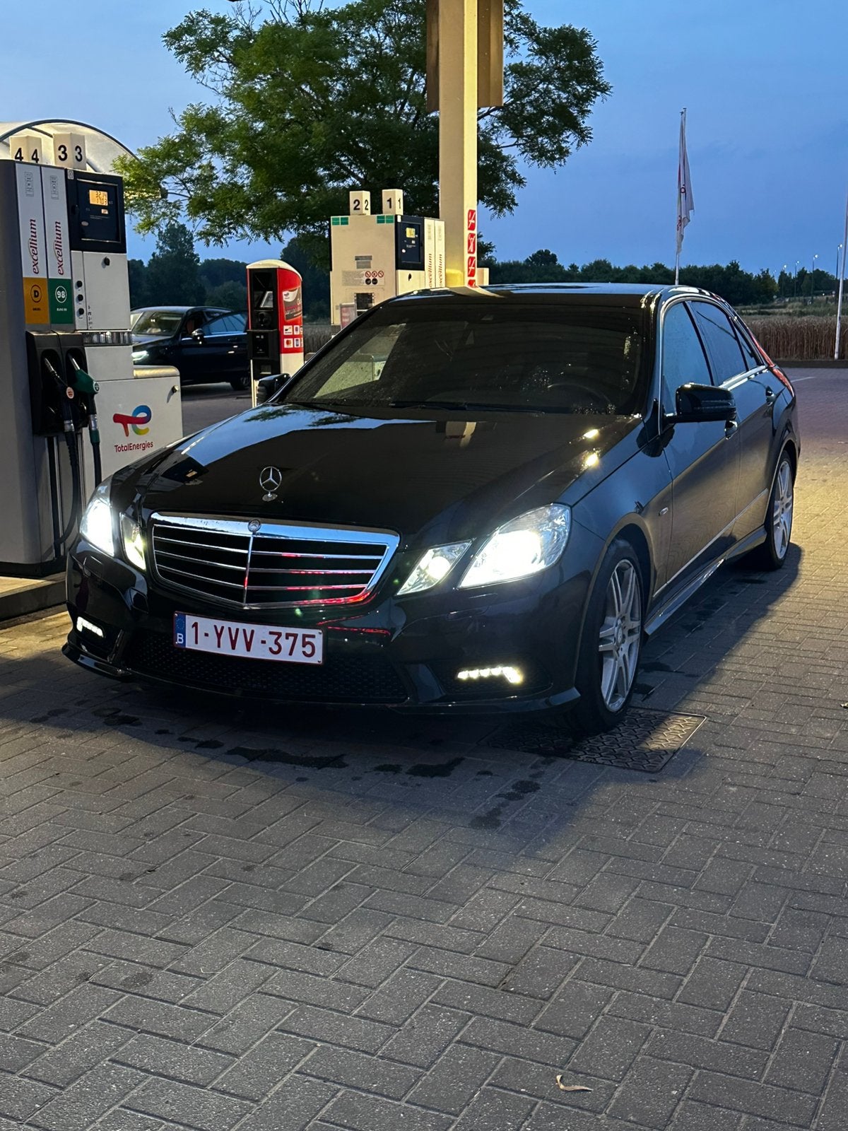Mercedes-Benz E200 Avant-garde, Autos, Cuir, Euro 5, Achat, 5 portes