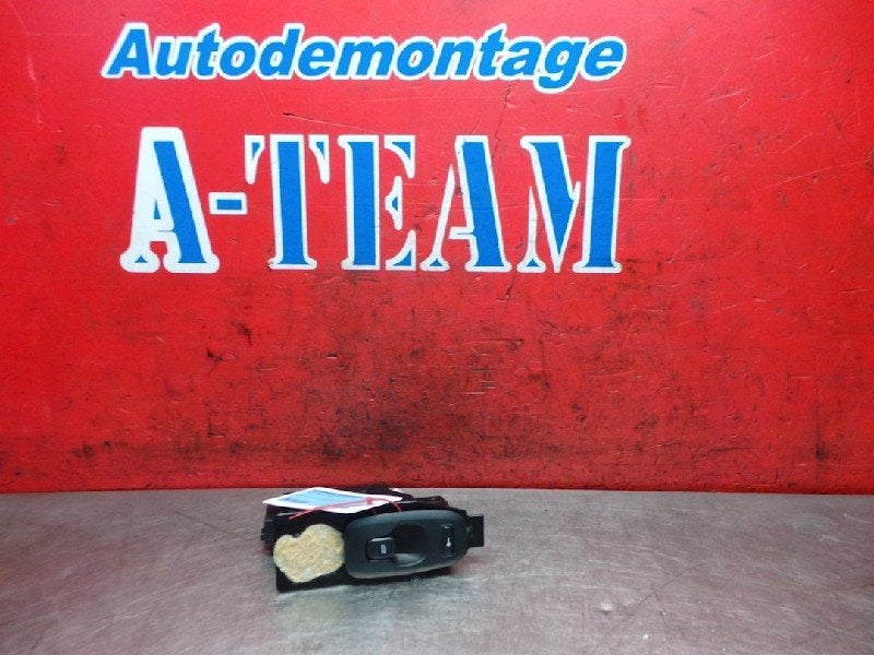 COMMUTATEUR VITRES ELECTRIQUES Volvo V70 (SW), Info@volvocars.com, Volvo Car Germany GmbH, Siegburger Straße 229
50679  Köln, DE