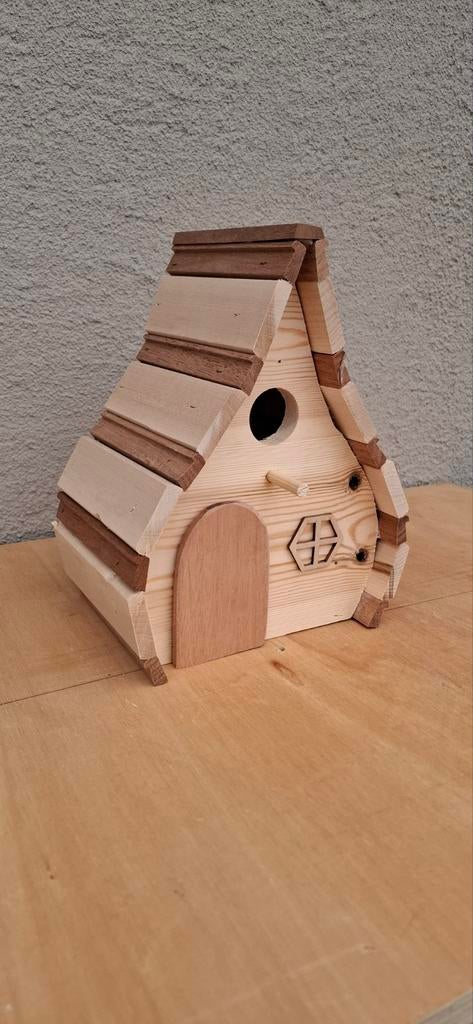 Gekleurd vogelhuisje, Tuin en Terras, Ophalen