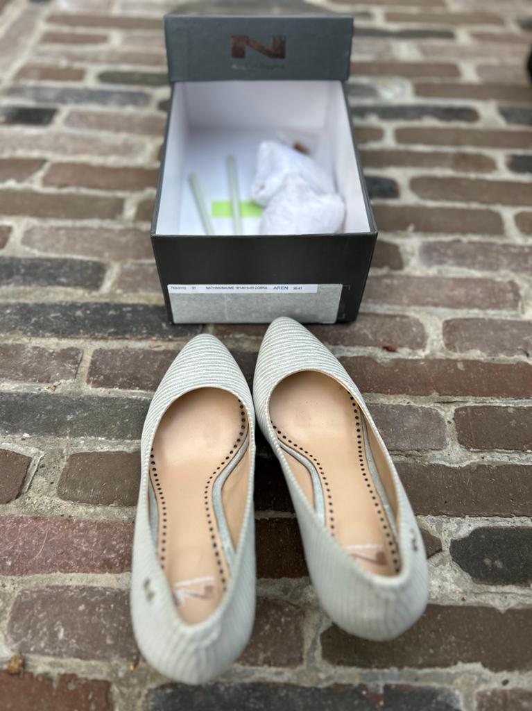 Chaussures Nathan argentées pour femme taille 37, Enlèvement ou Envoi, Comme neuf, Blanc, Chaussures basses