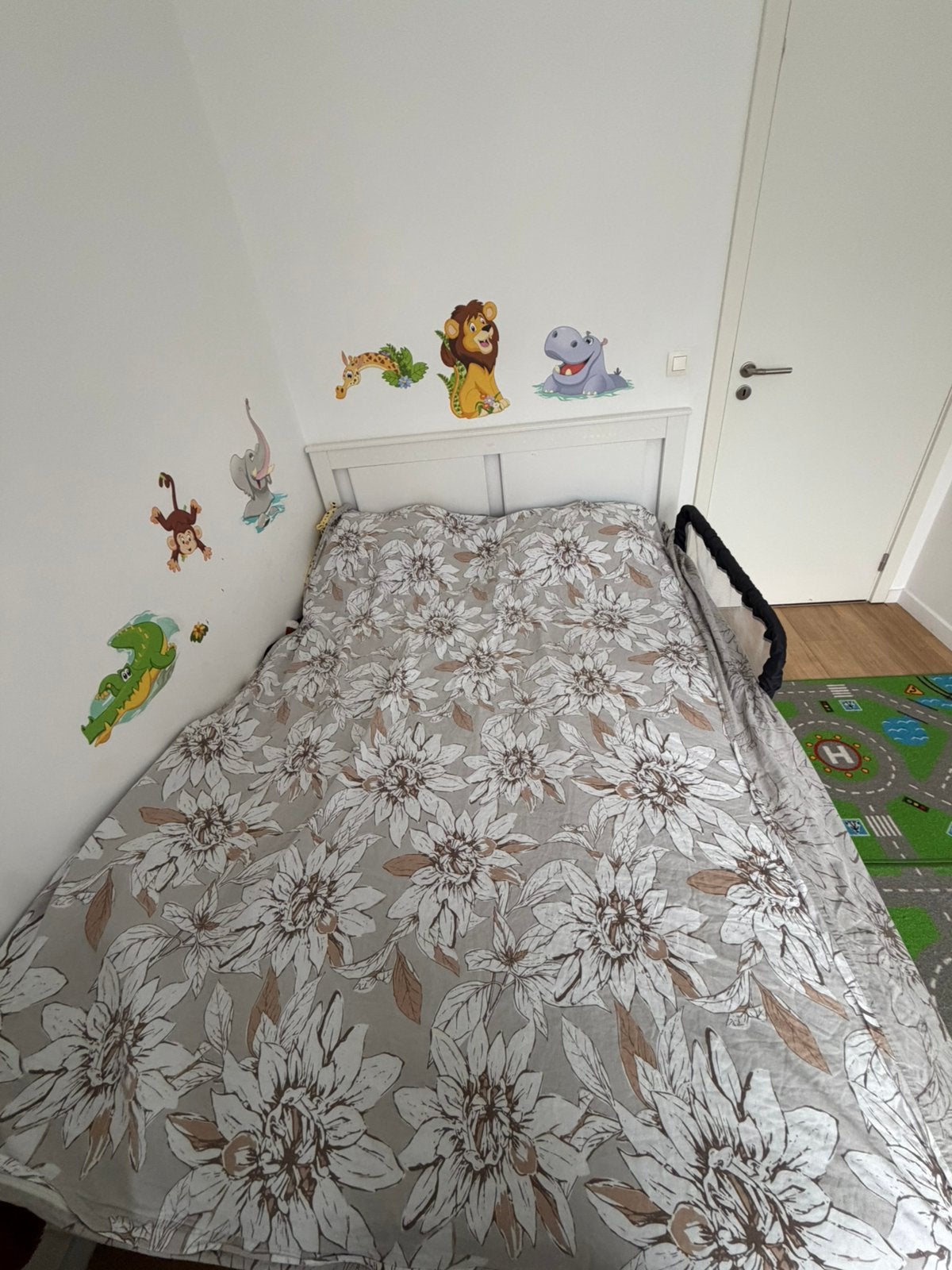 Lit blanc+matelas 140*200 bon condition, Huis en Inrichting, Ophalen, Gebruikt, Tweepersoons, Chambre à coucher