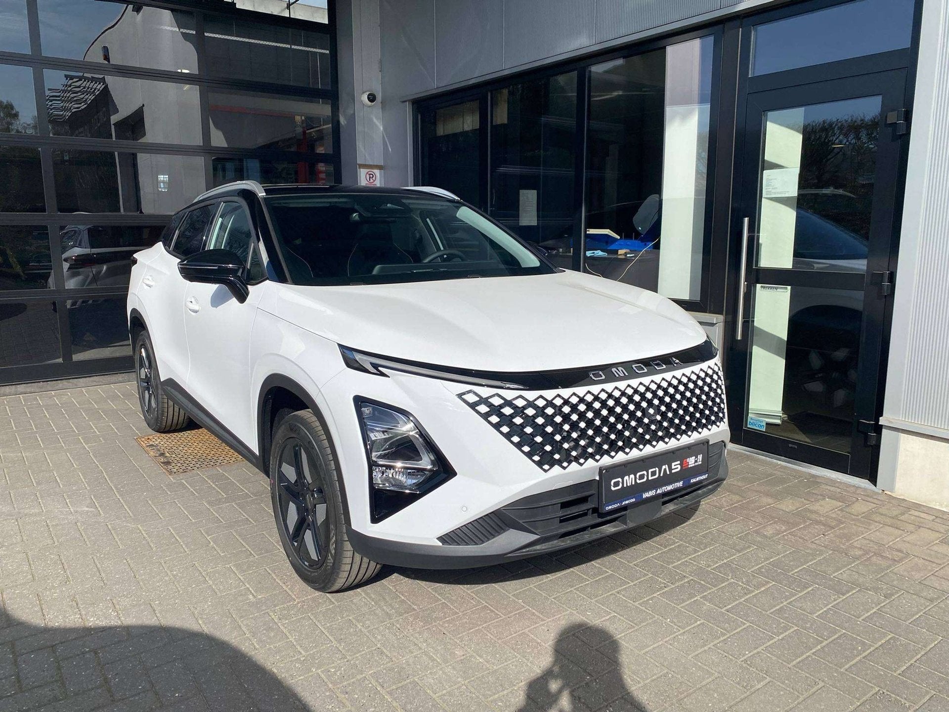 Omoda 5 SHS-H Premium Full Option 7 jaar garantie -€900 Zo, Auto's, Jeep, Bedrijf, Te koop, Overige modellen, 360° camera, ABS