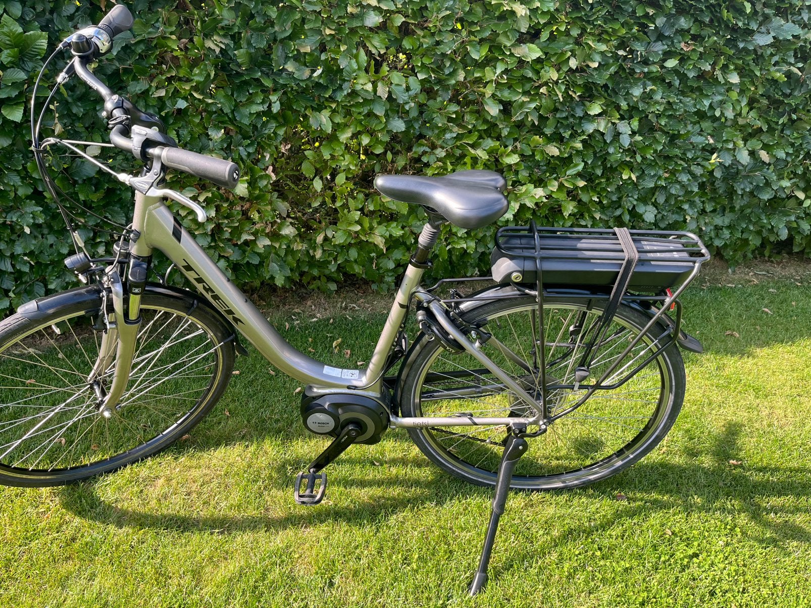Elektrische damesfiets Trek, Fietsen en Brommers, Ophalen, Gebruikt, 50 km per accu of meer, Overige merken