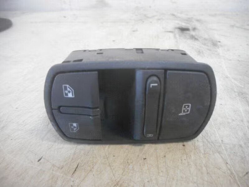 RAAMSCHAKELAAR LINKS VOOR Opel Corsa D (01-2006/12-2014), Bahnhofsplatz 65423 Rüsselsheim am Main, DE, Enlèvement ou Envoi, Opel