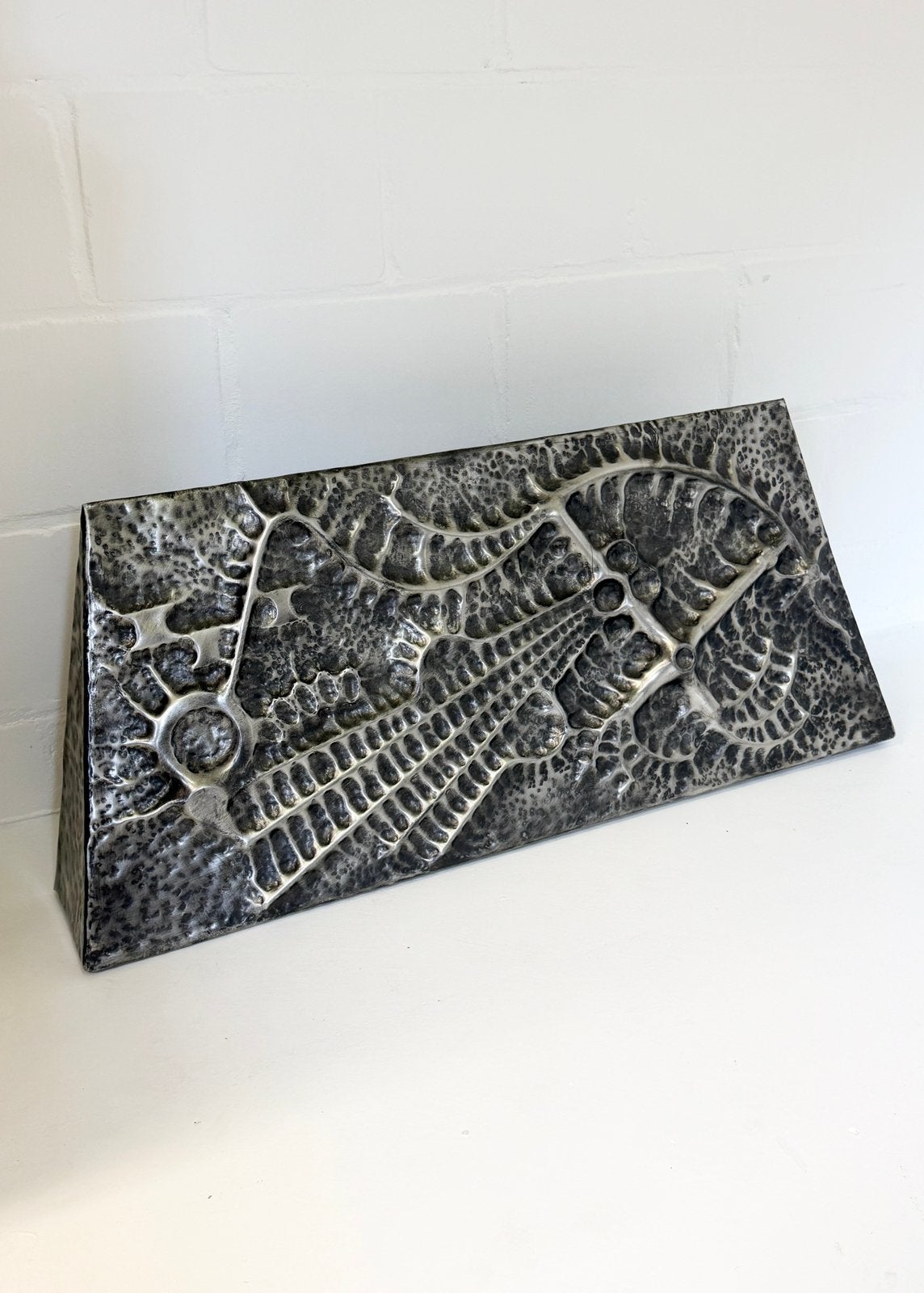 Brutalist sierschouw L. Van Hove, Brutalistisch, Handgemaakt, Wanddecoratie, Abstract