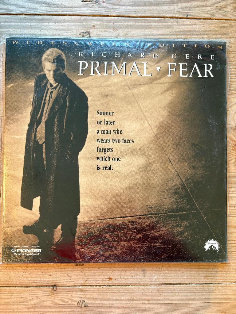 LaserDisc — Primal Fear — Richard Gere — Breedbeeldeditie, Verzamelen, Film en Tv, Zo goed als nieuw, Film, Ophalen of Verzenden