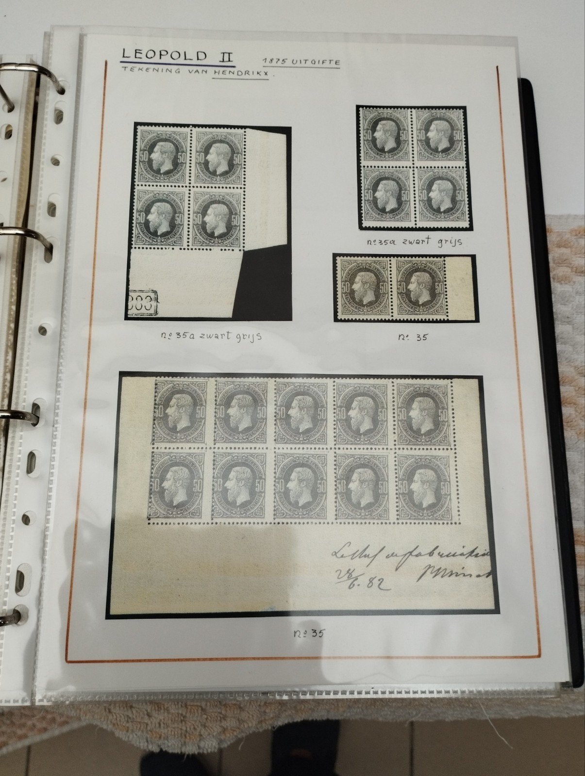 Een albumblad namaak postzegelvel en postzegels kleur versch, Ophalen