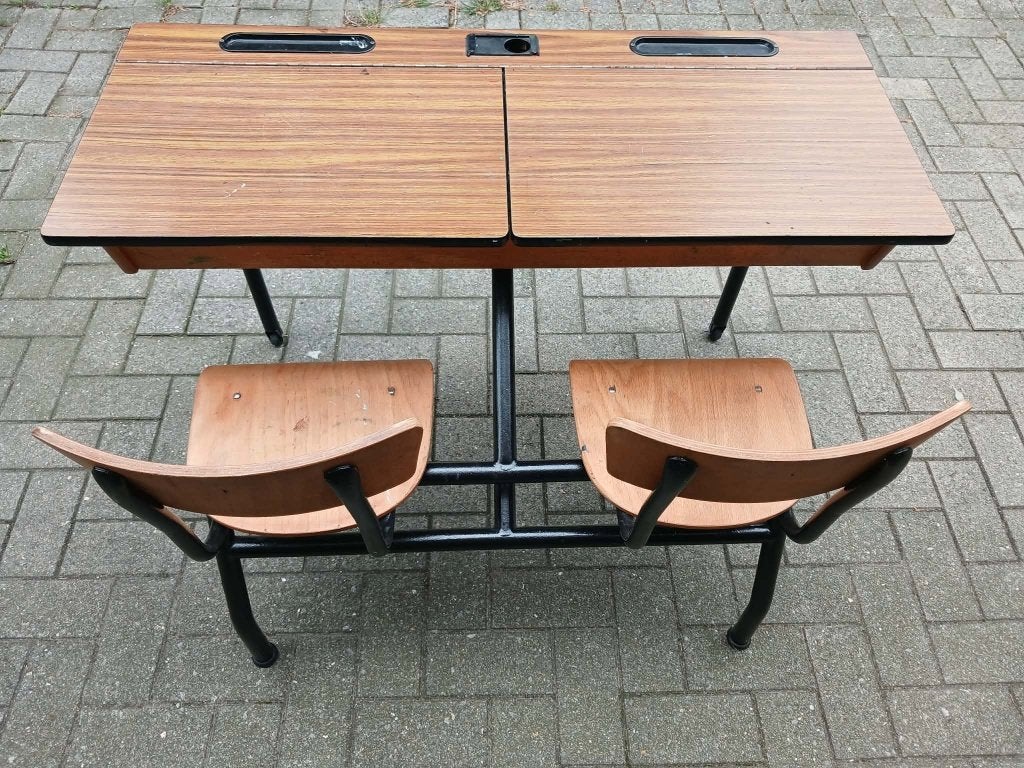 lessenaar, Ophalen, Gebruikt, Tafel(s) en Stoel(en)