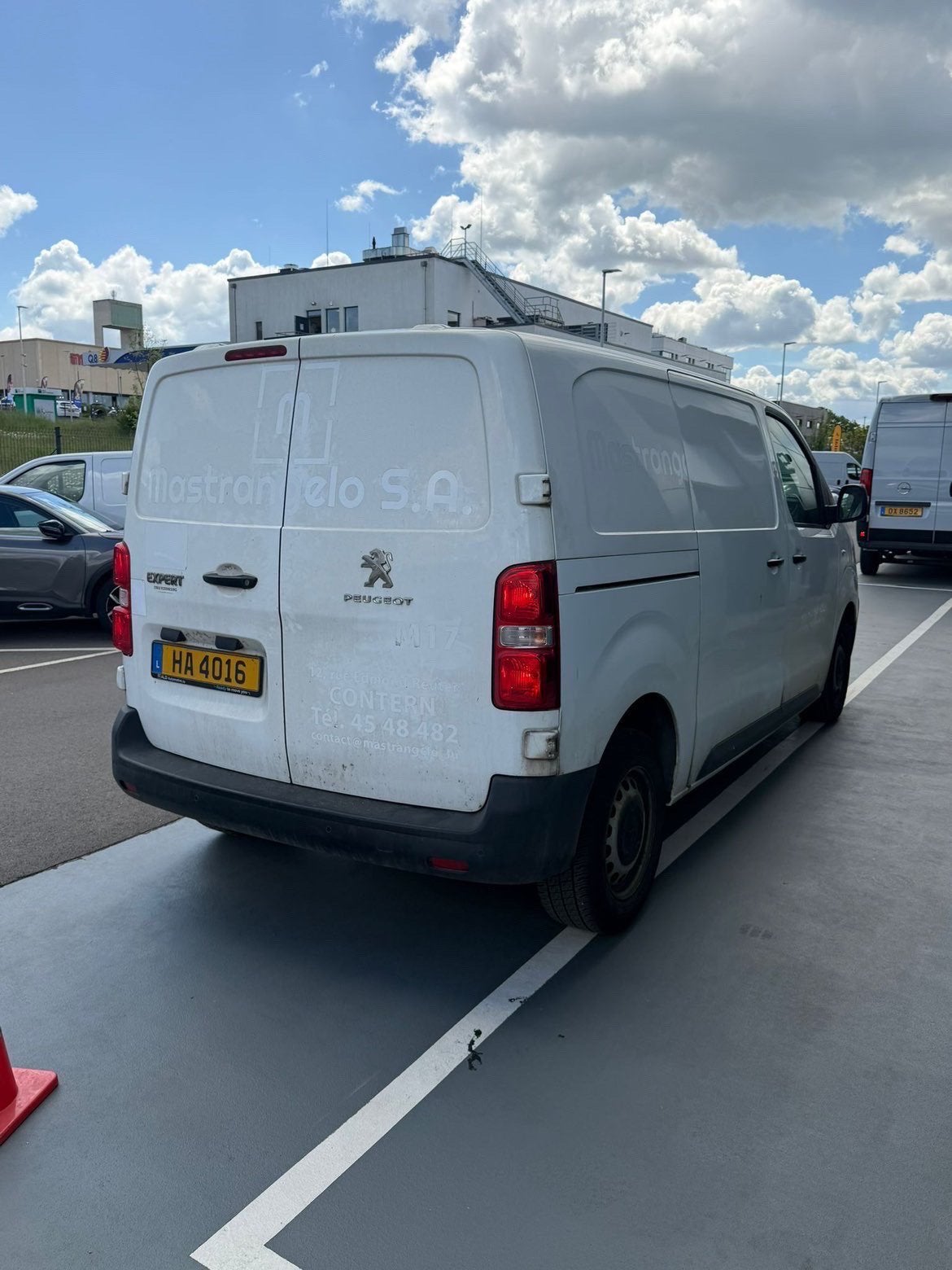 PEUGEOT EXPERT L3 2.0 BlueHDI 120 CV — 05/2020 — 167.722 KM, Auto's, Monovolume, Zwart, Leder en Stof, Wit